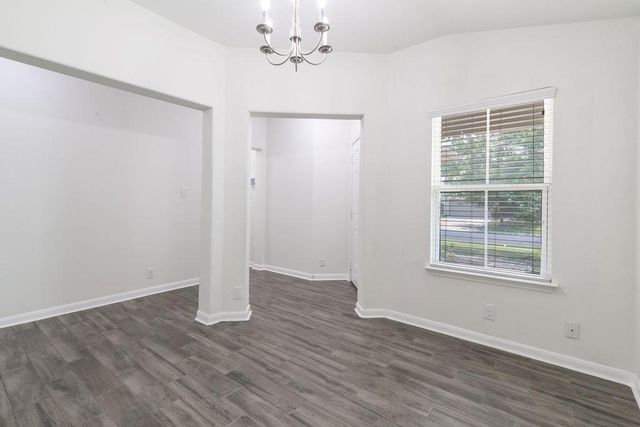 112 Hawkins CT, Hutto, TX 78634