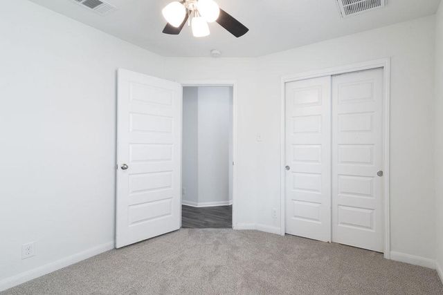 112 Hawkins CT, Hutto, TX 78634