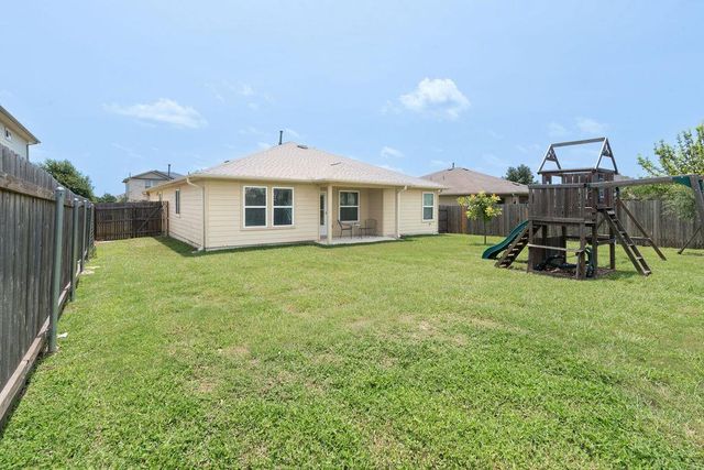 112 Hawkins CT, Hutto, TX 78634