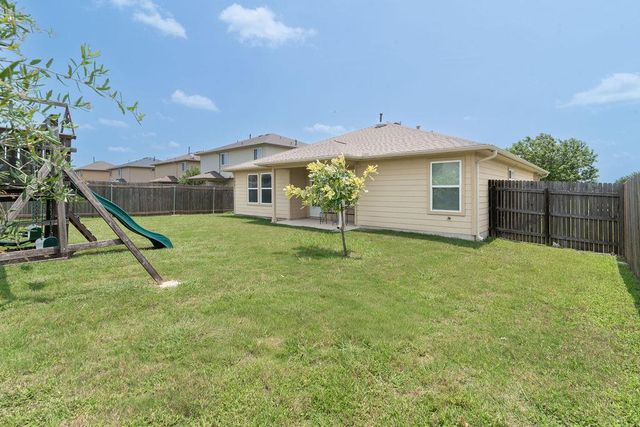 112 Hawkins CT, Hutto, TX 78634
