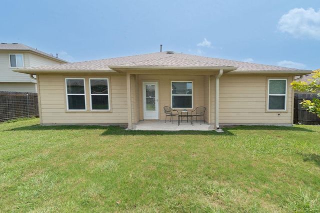 112 Hawkins CT, Hutto, TX 78634