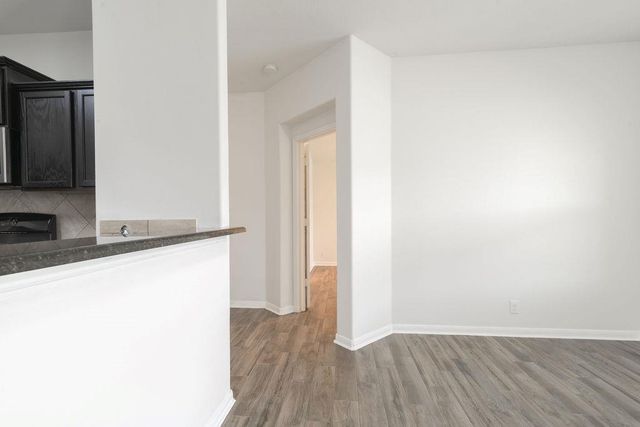 112 Hawkins CT, Hutto, TX 78634