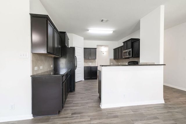112 Hawkins CT, Hutto, TX 78634