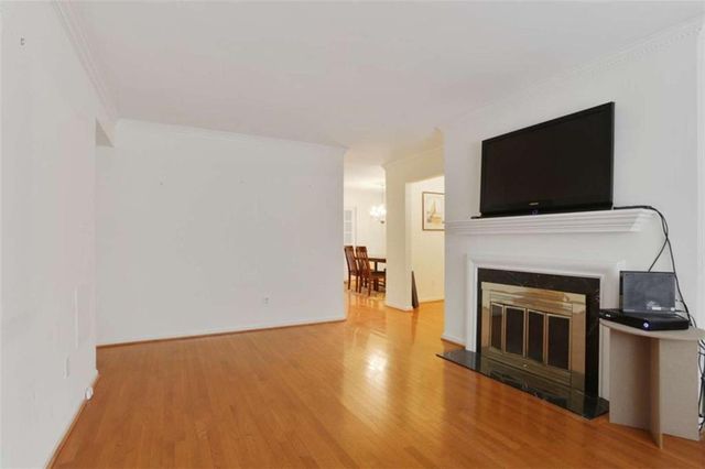 158 Maribeau Square, Atlanta, GA 30327