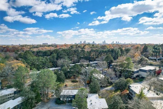 158 Maribeau Square, Atlanta, GA 30327