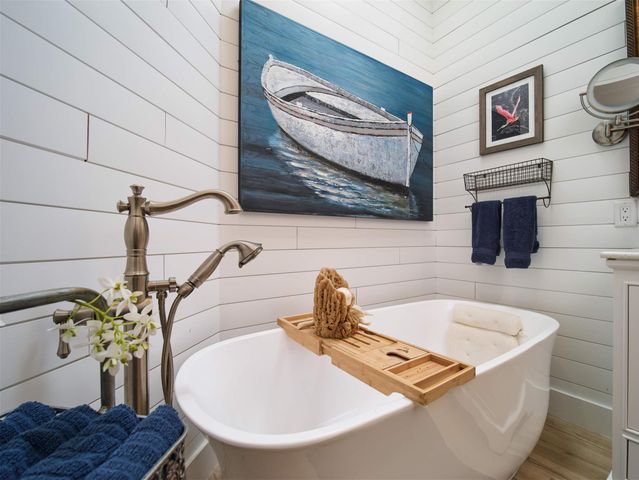 7488 SE Waxberry Circle, Hobe Sound, FL 33455