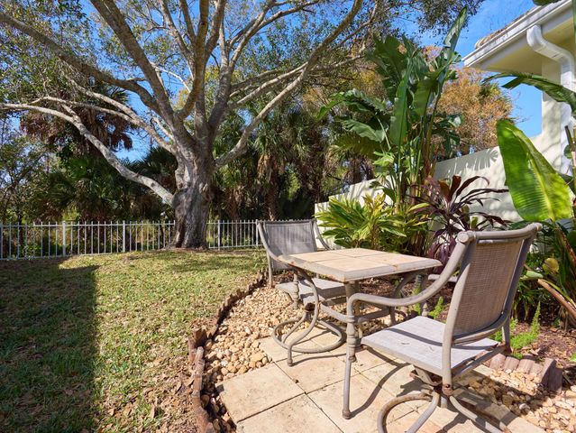 7488 SE Waxberry Circle, Hobe Sound, FL 33455