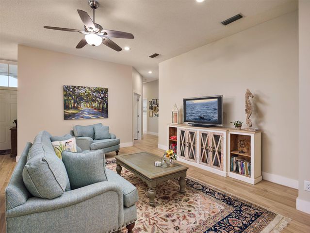 7488 SE Waxberry Circle, Hobe Sound, FL 33455