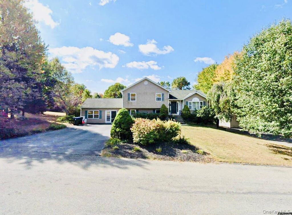 23 Lexington Drive, Newburgh, NY 12550