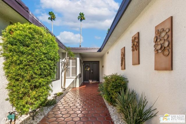 6 Palomas Drive, Rancho Mirage, CA 92270