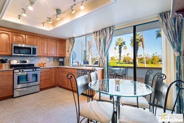 6 Palomas Drive, Rancho Mirage, CA 92270