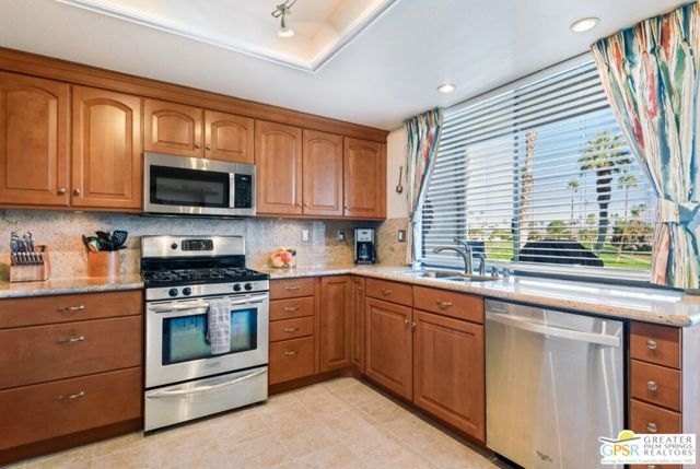 6 Palomas Drive, Rancho Mirage, CA 92270