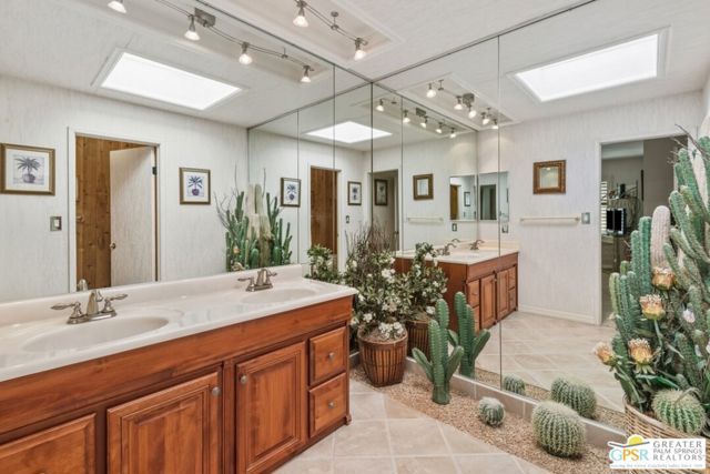 6 Palomas Drive, Rancho Mirage, CA 92270