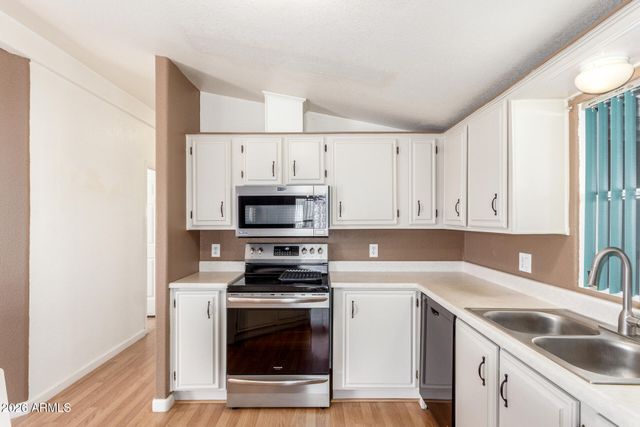 2400 E BASELINE Avenue 251, Apache Junction, AZ 85119