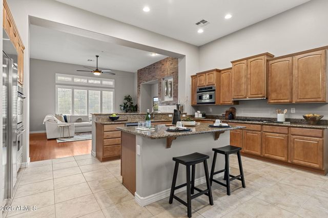 40704 N CLUB POINTE Drive, Anthem, AZ 85086