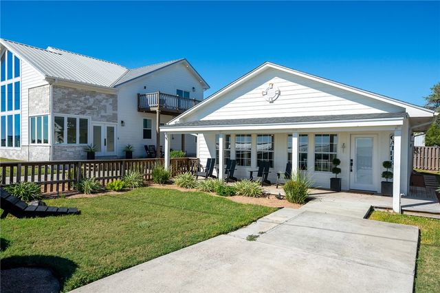 605 & 607 Copano Bay Dr, Bayside, TX 78340