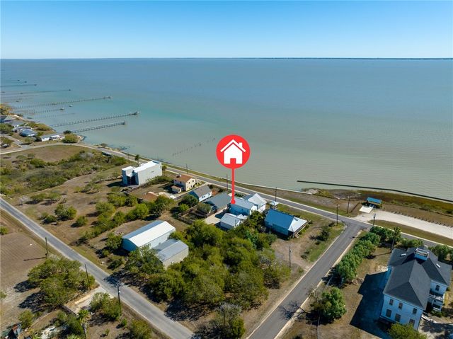 605 & 607 Copano Bay Dr, Bayside, TX 78340