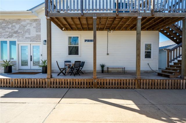 605 & 607 Copano Bay Dr, Bayside, TX 78340