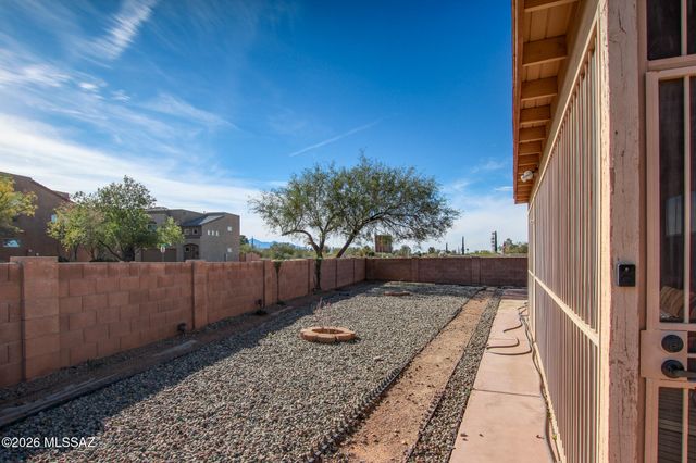 16225 S Sheffield Drive, Vail, AZ 85641