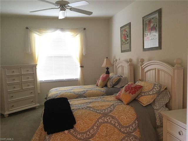 500 Robin Hood CIR 202, Naples, FL 34104