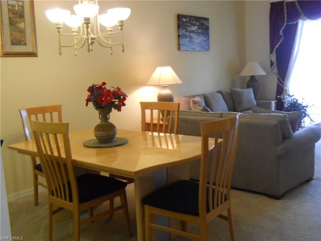 500 Robin Hood CIR 202, Naples, FL 34104