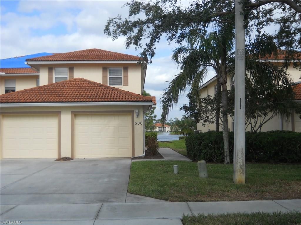 500 Robin Hood CIR 202, Naples, FL 34104