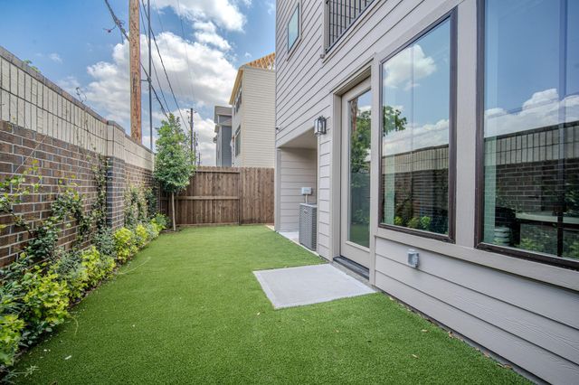 1720 Sedola Lane, Houston, TX 77055