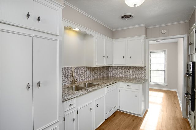 1003 Holik Drive, College Station, TX 77840