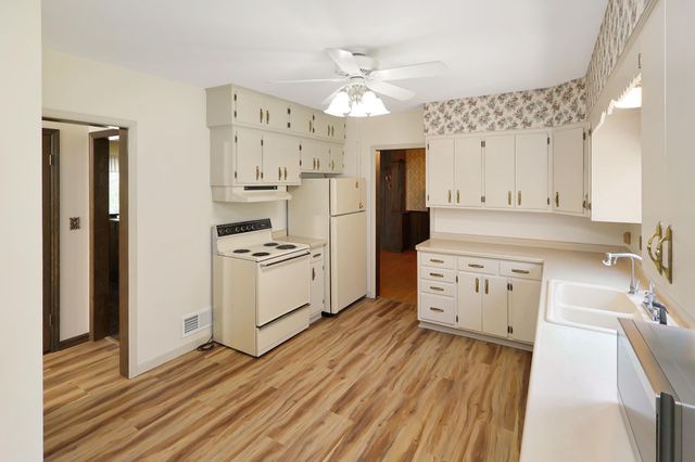 721 Riverside Avenue S, Sartell, MN 56377