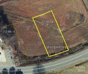 1305 Carbon City Road 3, Morganton, NC 28655