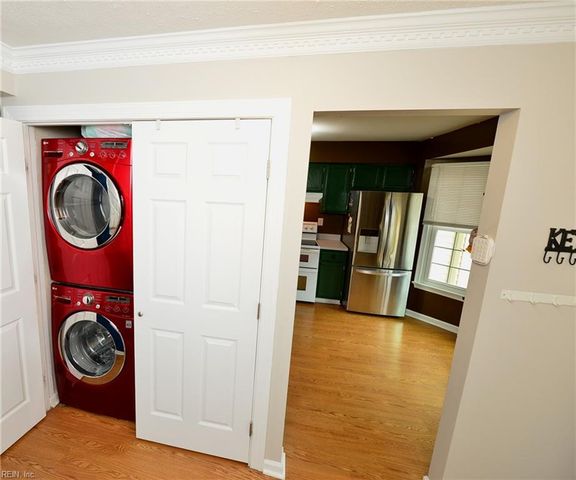 809 Christa CT, Virginia Beach, VA 23462