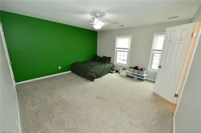 809 Christa CT, Virginia Beach, VA 23462