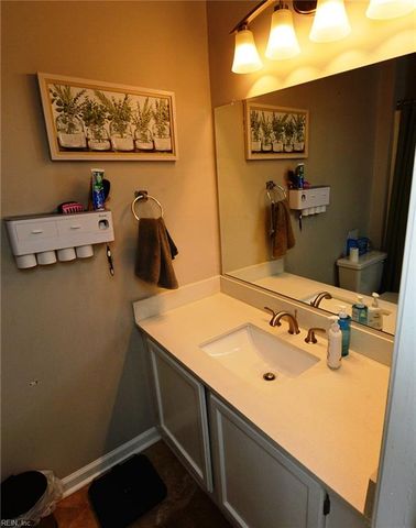 809 Christa CT, Virginia Beach, VA 23462