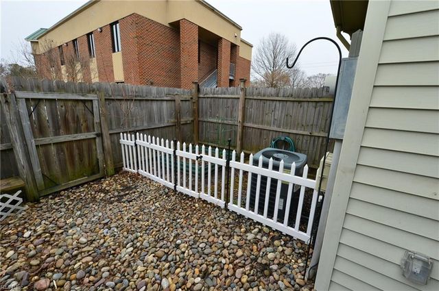 809 Christa CT, Virginia Beach, VA 23462