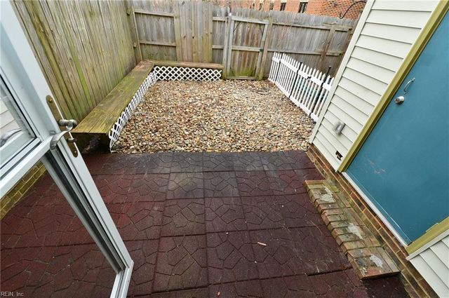 809 Christa CT, Virginia Beach, VA 23462