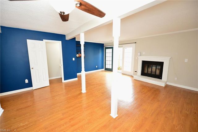 809 Christa CT, Virginia Beach, VA 23462