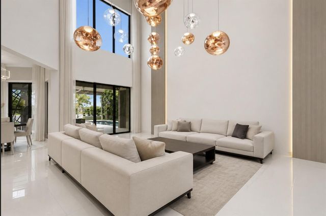 10271 Peninsula Place, Parkland, FL 33076