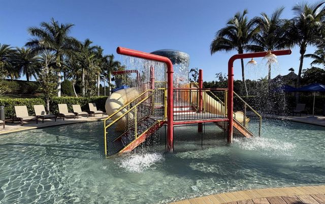 10271 Peninsula Place, Parkland, FL 33076