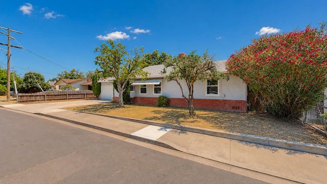 324 Sycamore Ave, Manteca, CA 95336