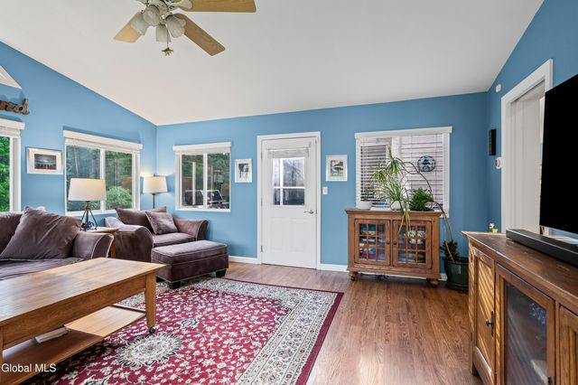 123 Halfmoon Drive, Guilderland, NY 12009