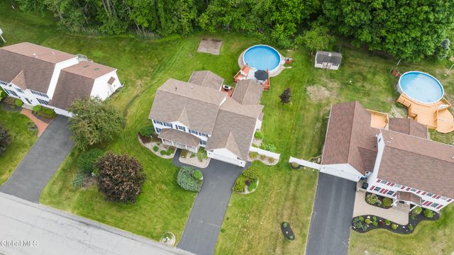 123 Halfmoon Drive, Guilderland, NY 12009