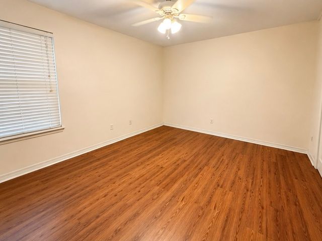 1711 N University Drive, Russellville, AR 72801