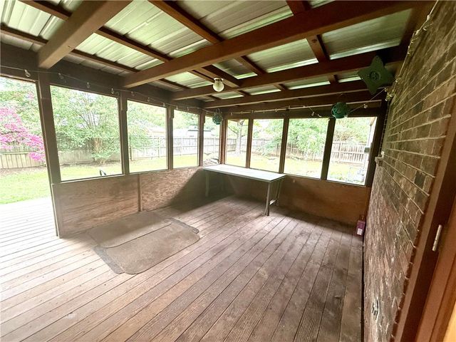 1711 N University Drive, Russellville, AR 72801