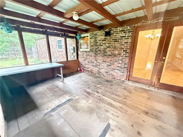 1711 N University Drive, Russellville, AR 72801