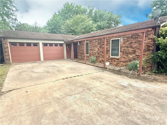 1711 N University Drive, Russellville, AR 72801