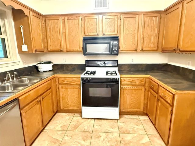 1711 N University Drive, Russellville, AR 72801