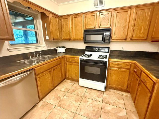 1711 N University Drive, Russellville, AR 72801