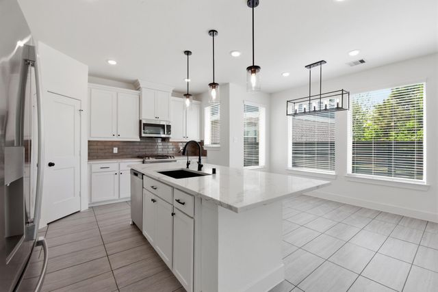 15155 Colorado Bend Park Drive, Cypress, TX 77433