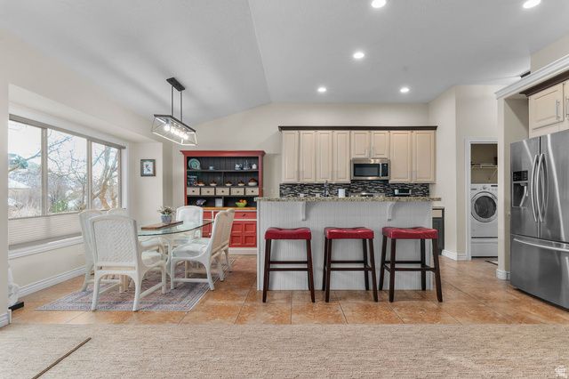 1370 E MEADOW VALLEY DR, Draper, UT 84020