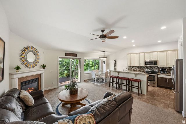 1370 E MEADOW VALLEY DR, Draper, UT 84020